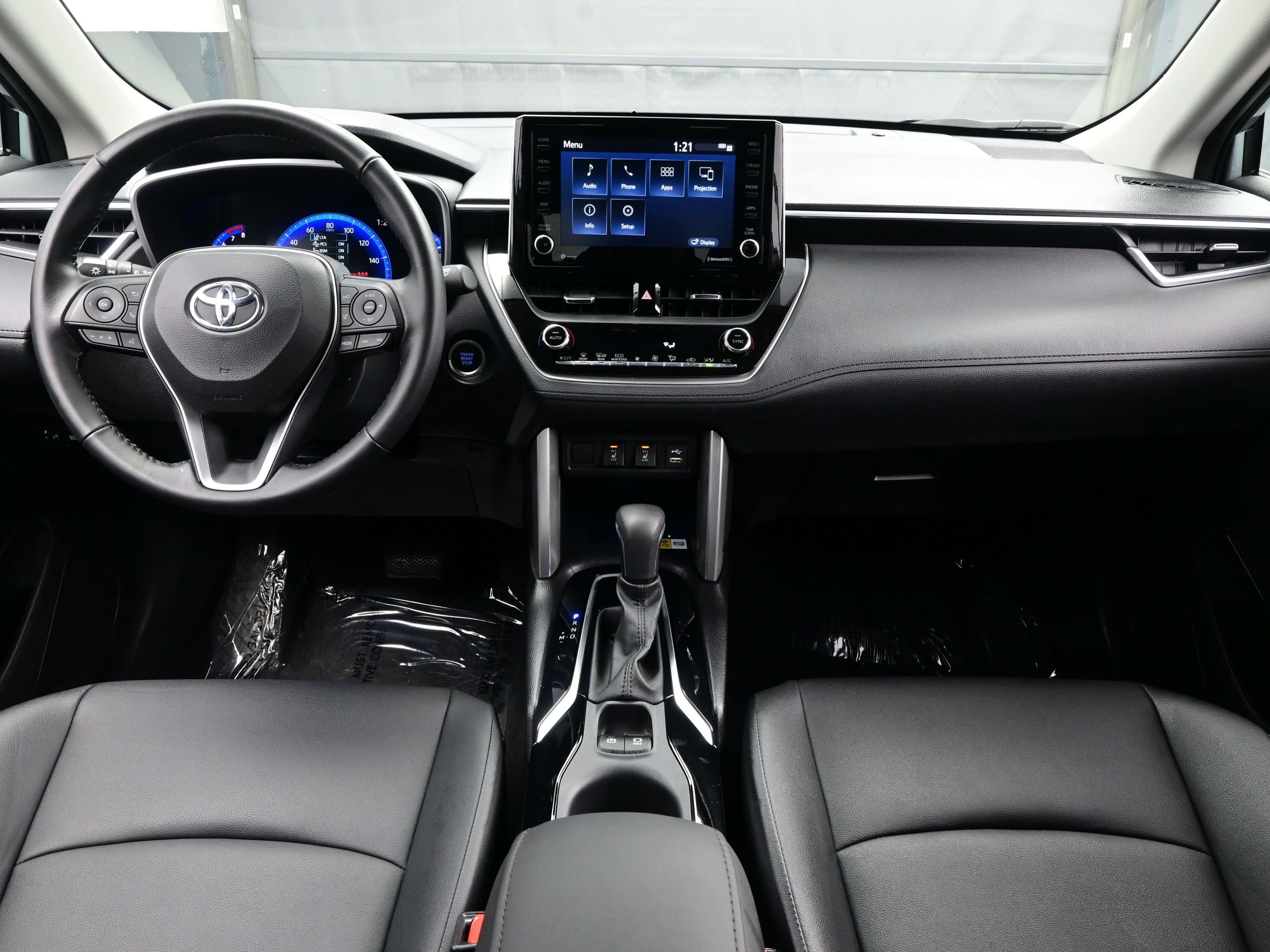 Used 2022 Toyota Corolla Cross XLE image 17