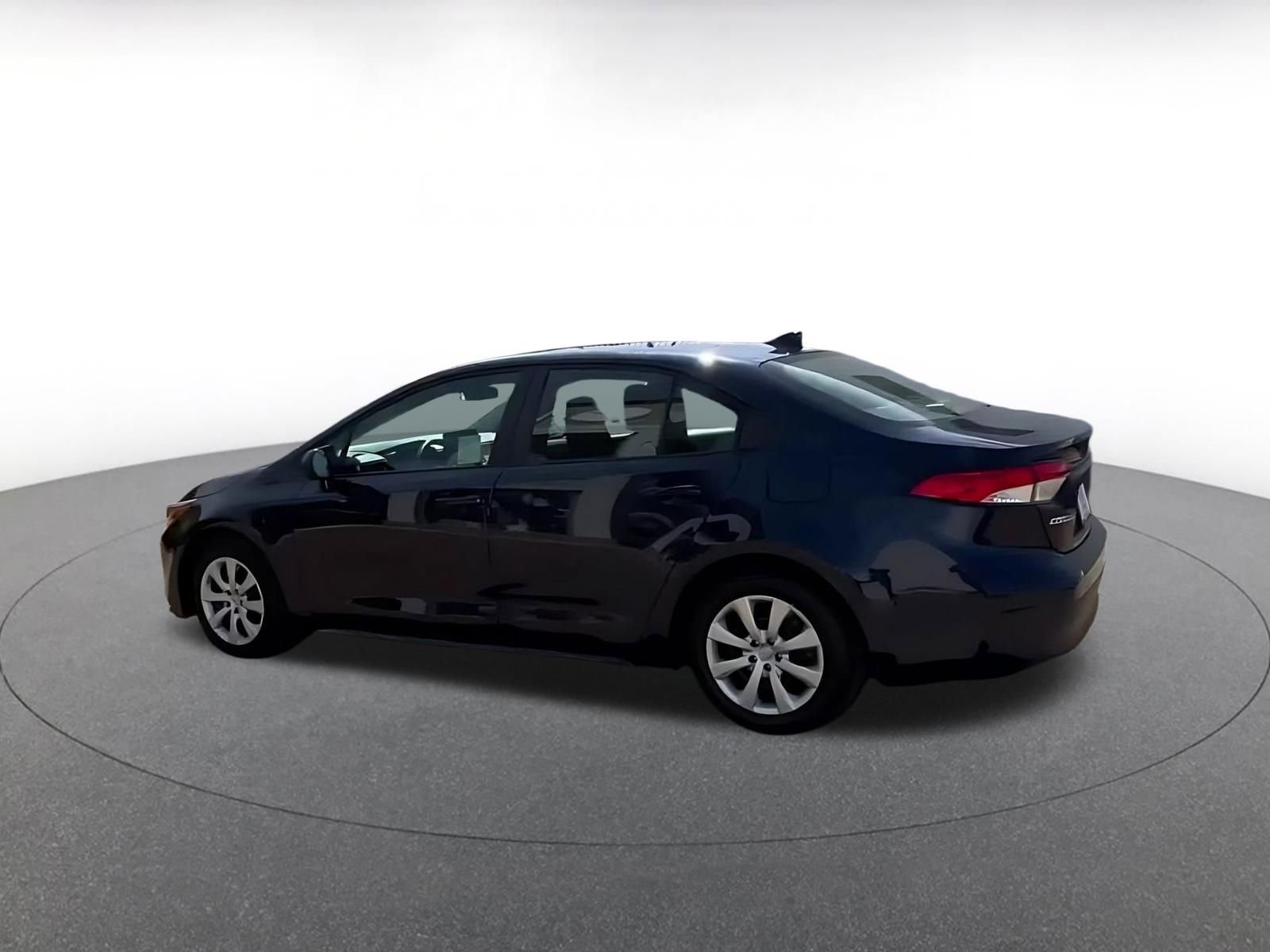 Used 2025 Toyota Corolla LE image 10