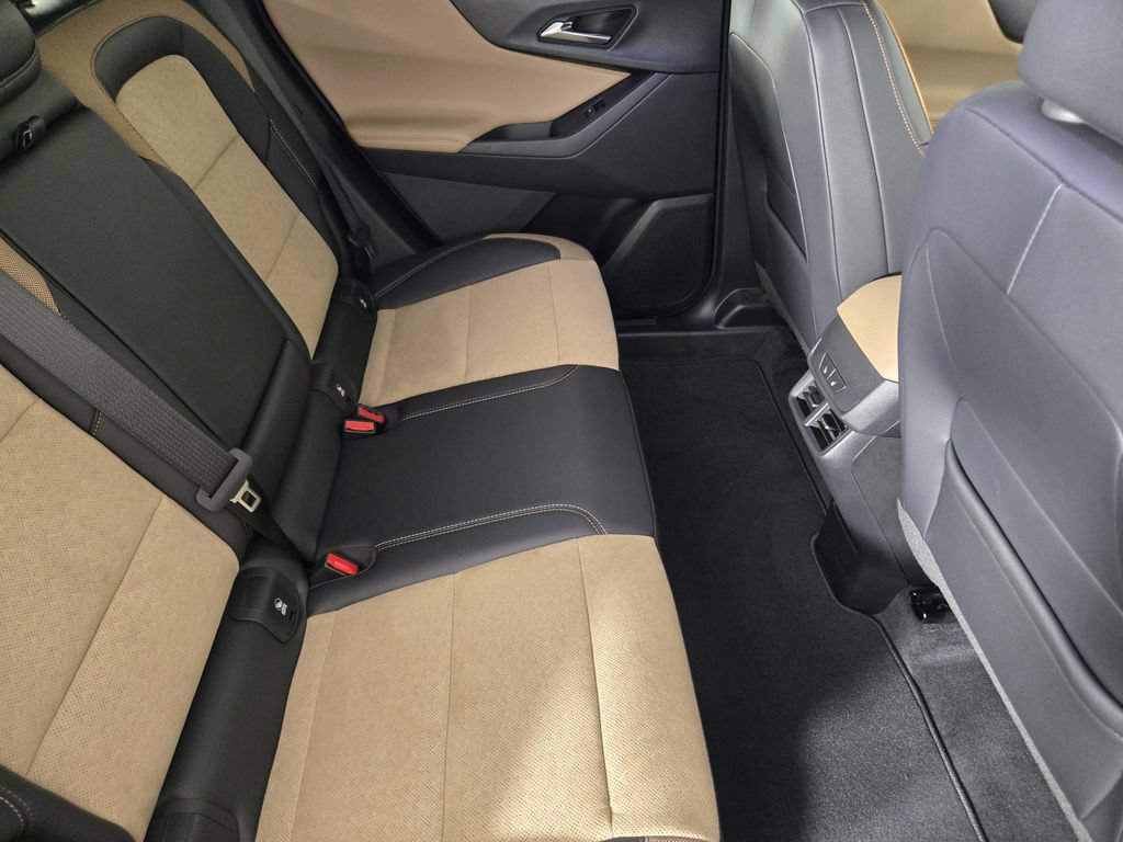 New 2026 Chevrolet Equinox ACTIV w/ Convenience Package III FWD image 34