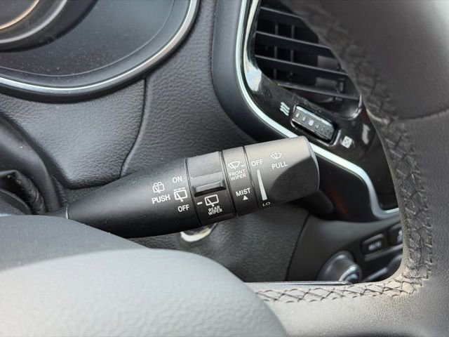 Certified 2022 Jeep Cherokee Limited image 17