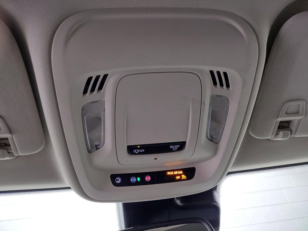 Used 2023 Buick Envision Essence image 33