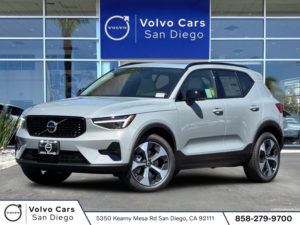 New 2026 Volvo XC40 B5 Plus w/ Protection Package Premier
