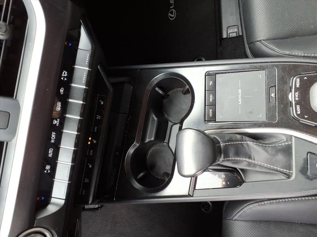 Used 2022 Lexus UX 200 w/ Premium Package image 22