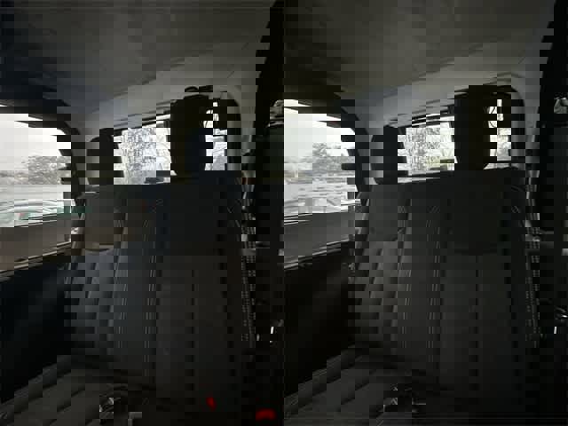 Used 2018 Jeep Wrangler Sahara w/ Connectivity Group image 13