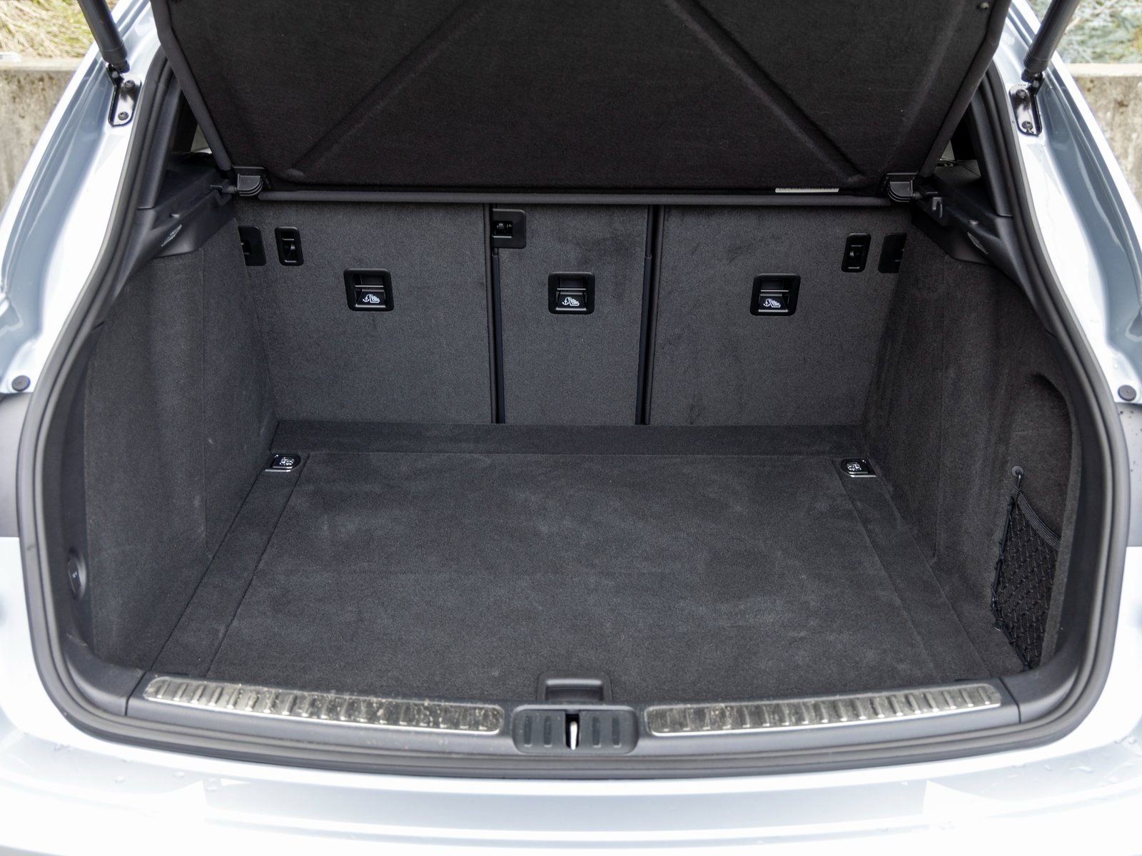 Certified 2025 Porsche Macan image 45