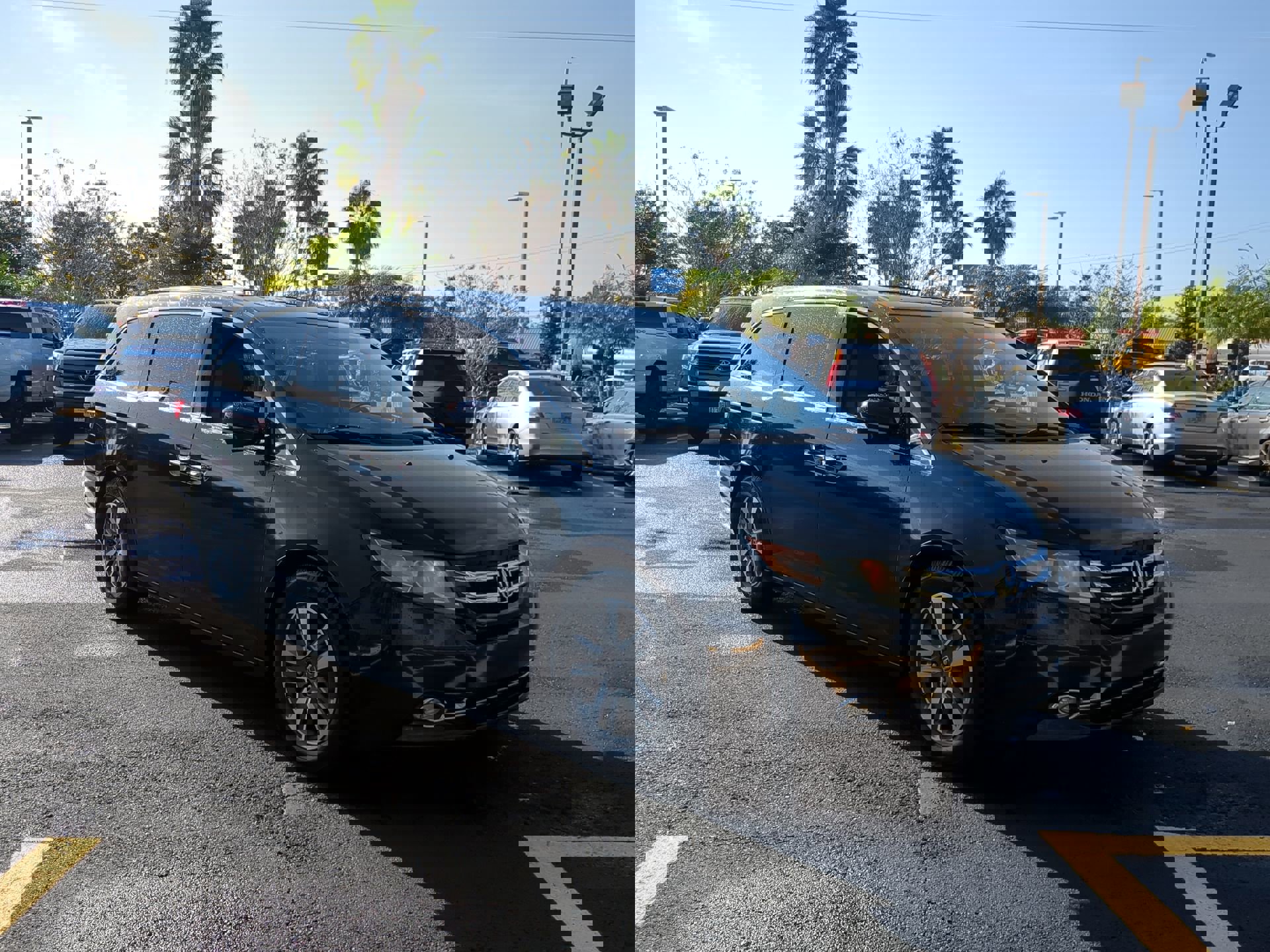 Used 2014 Honda Odyssey Touring image 2