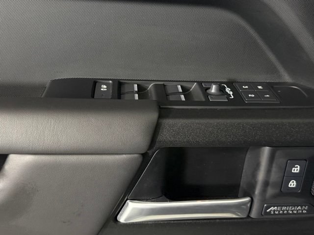 Certified 2025 Land Rover Defender 110 V8 AWD/4WD image 15