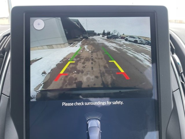 Used 2024 Ford Edge Titanium image 25