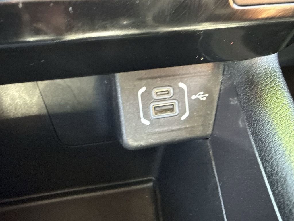 Used 2023 Jeep Compass Latitude image 43