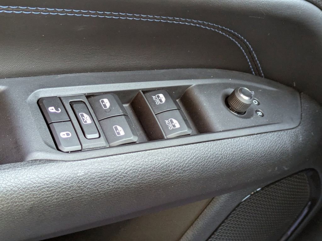 Used 2026 Jeep Compass Latitude image 24