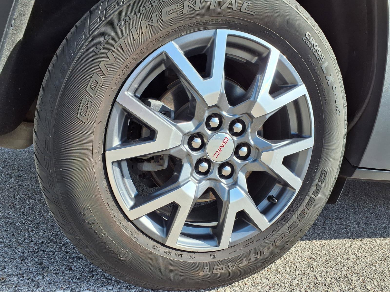 Used 2023 GMC Acadia SLT w/ LPO, Floor Liner Package AWD/4WD image 44