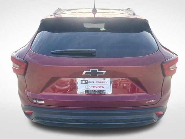 Used 2024 Chevrolet Trax RS w/ Sunroof Package image 4