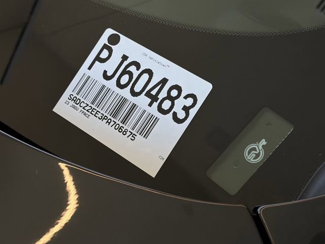 Used 2023 Jaguar F-PACE SVR image 30