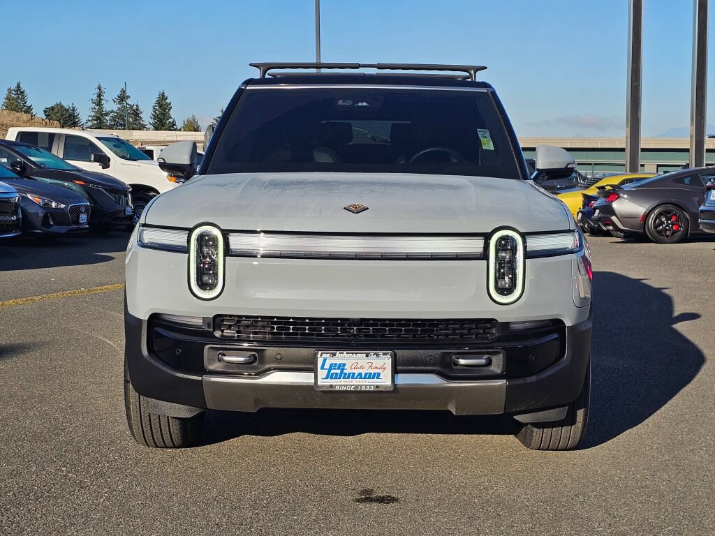 Used 2025 Rivian R1S Adventure Dual AWD/4WD image 2