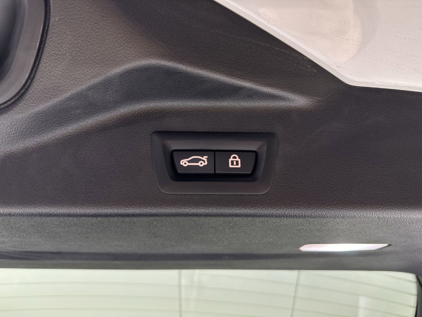 Used 2023 BMW X5 xDrive45e w/ M Sport Package image 35