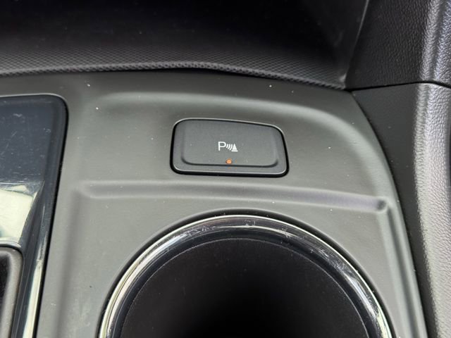 Used 2023 Chevrolet Equinox RS FWD image 19