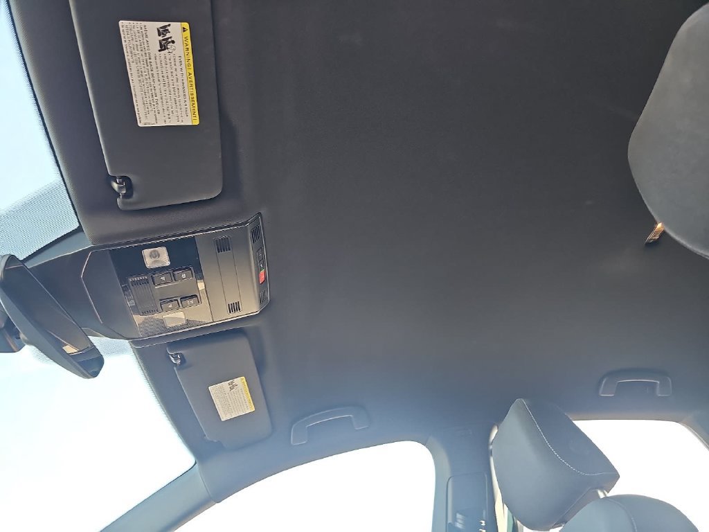 Used 2025 Volkswagen Jetta Sport FWD image 30