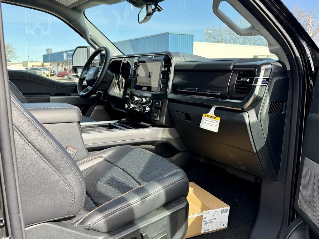 New 2025 Ford F250 Lariat w/ Chrome Package image 21