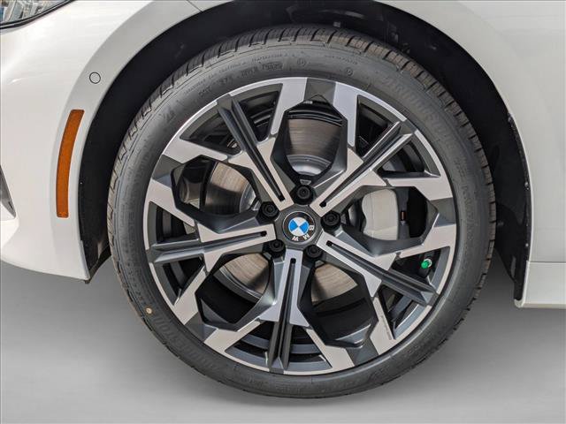 Used 2026 BMW 330i xDrive Sedan w/ Premium Package AWD/4WD image 10