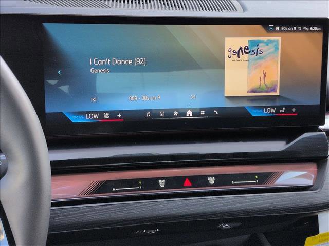 Used 2025 BMW i5 eDrive40i w/ Premium Package image 15