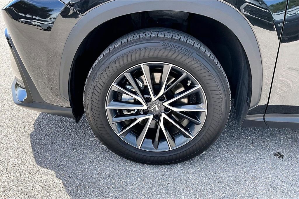 Used 2023 Lexus NX 250 FWD w/ Towing Package (2000 Lbs) image 13