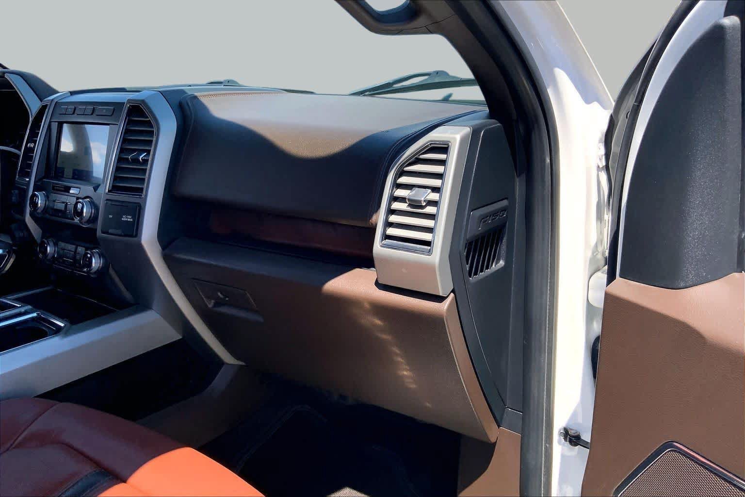 Used 2019 Ford F150 King Ranch w/ Equipment Group 601A Luxury AWD/4WD image 18