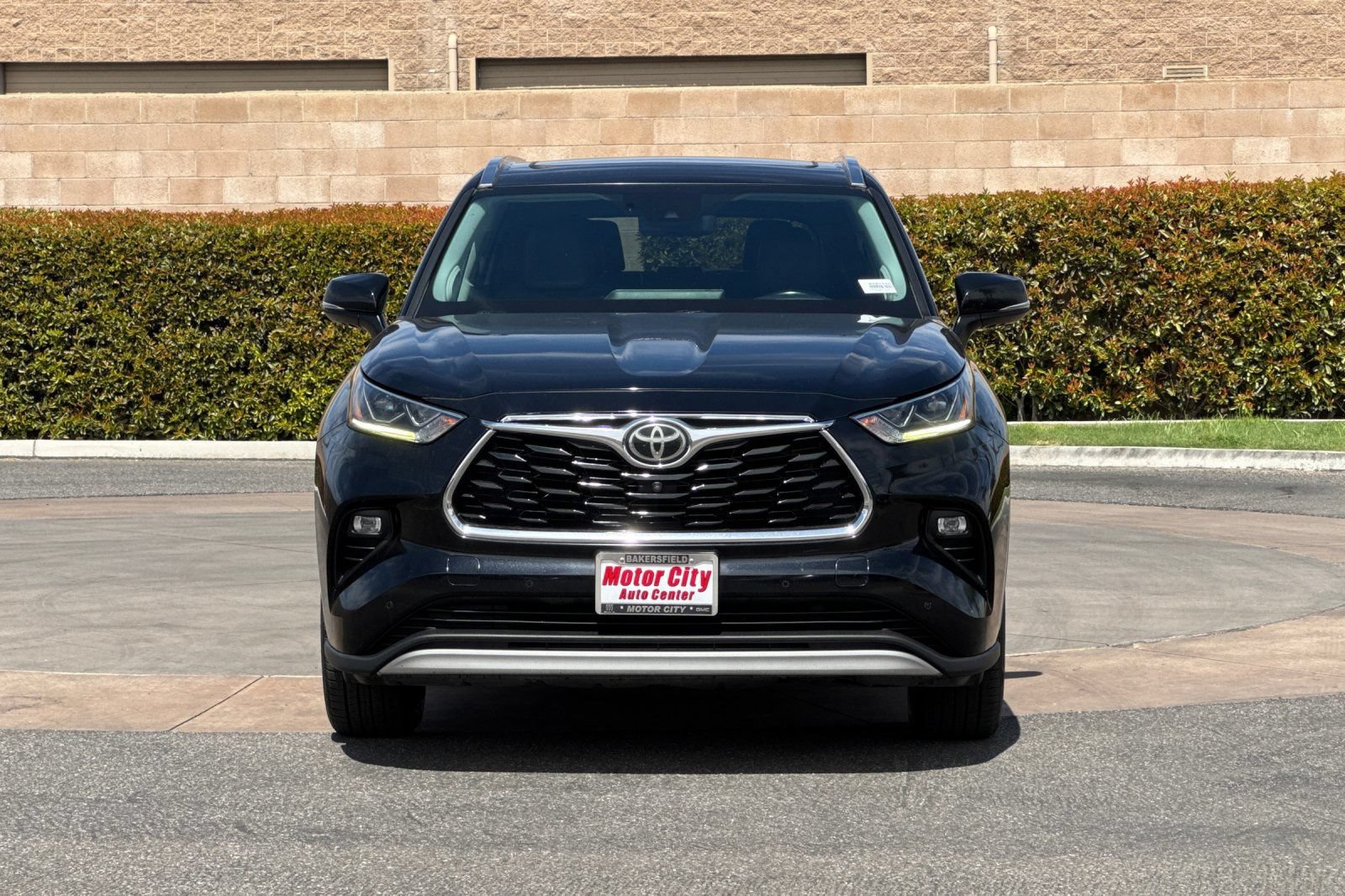 Used 2021 Toyota Highlander Platinum FWD image 9