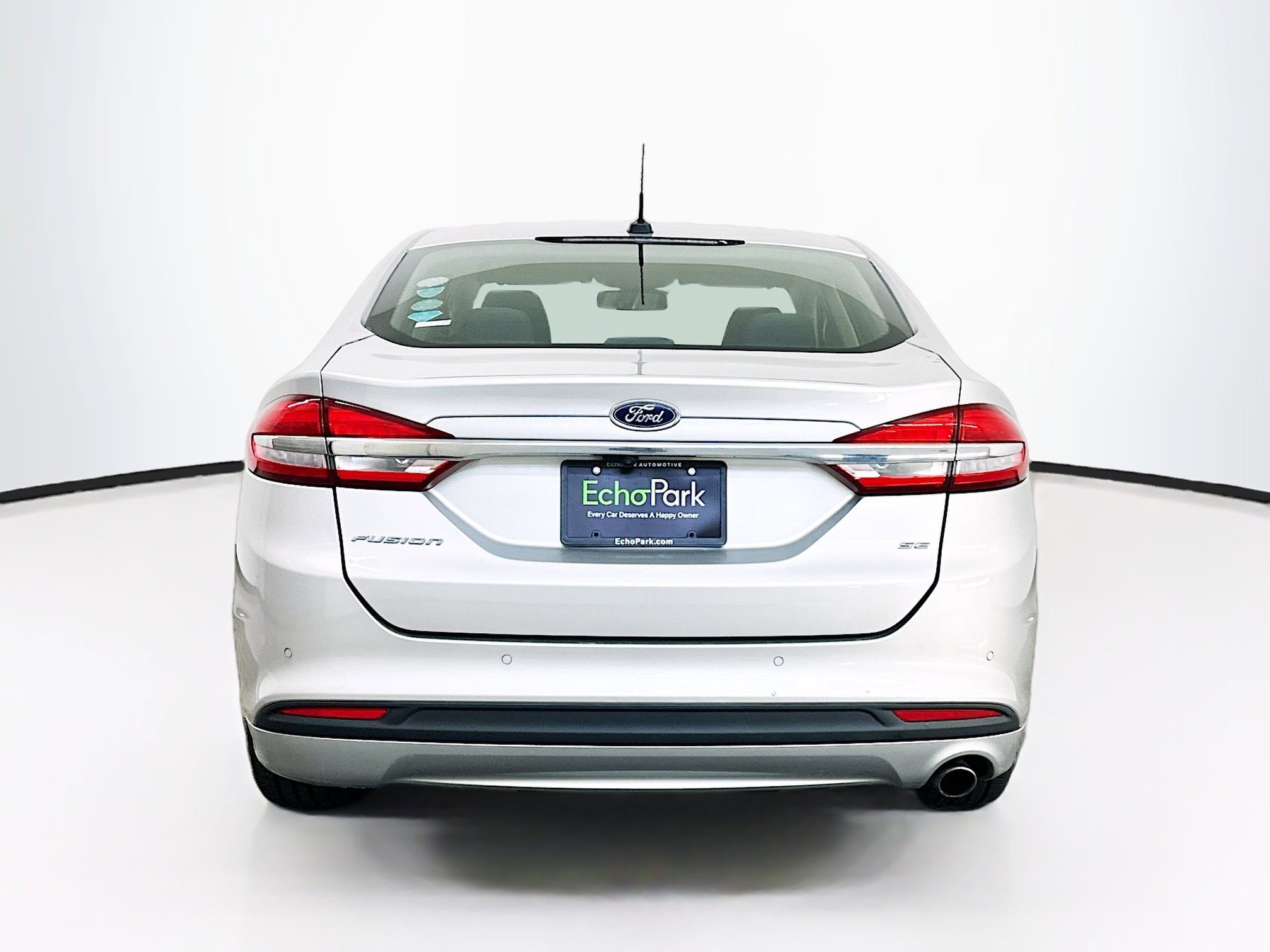 Used 2017 Ford Fusion SE image 7