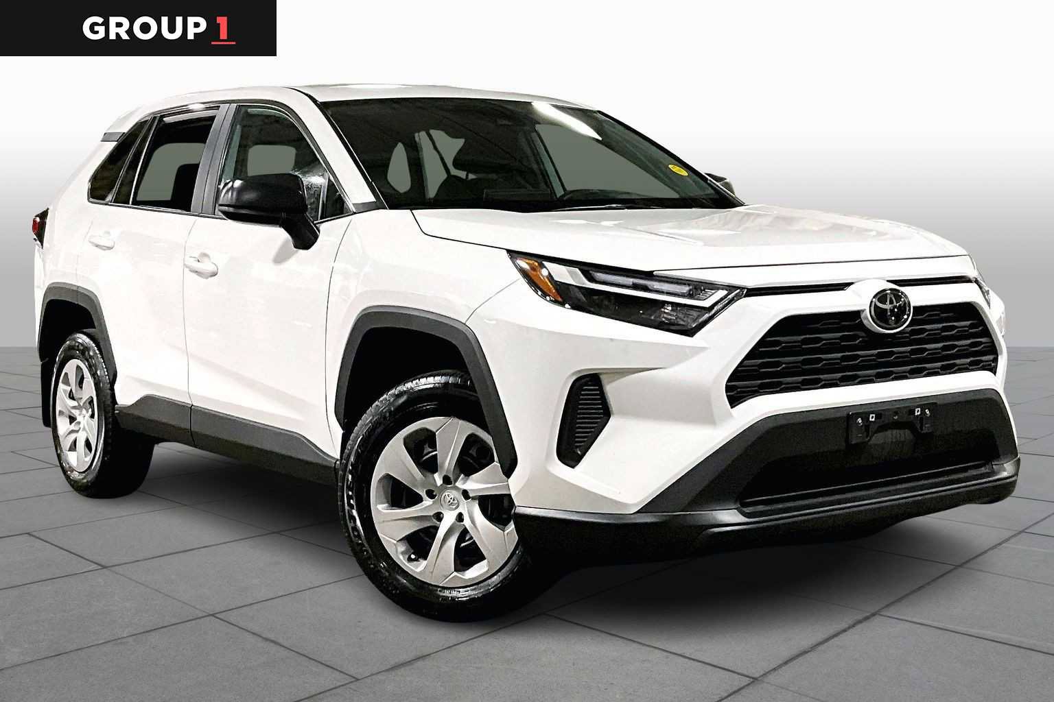 Used 2023 Toyota RAV4 LE image 2