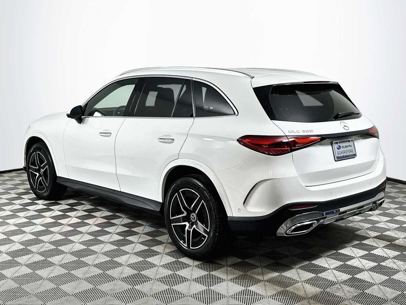 Used 2025 Mercedes-Benz GLC 300 image 5