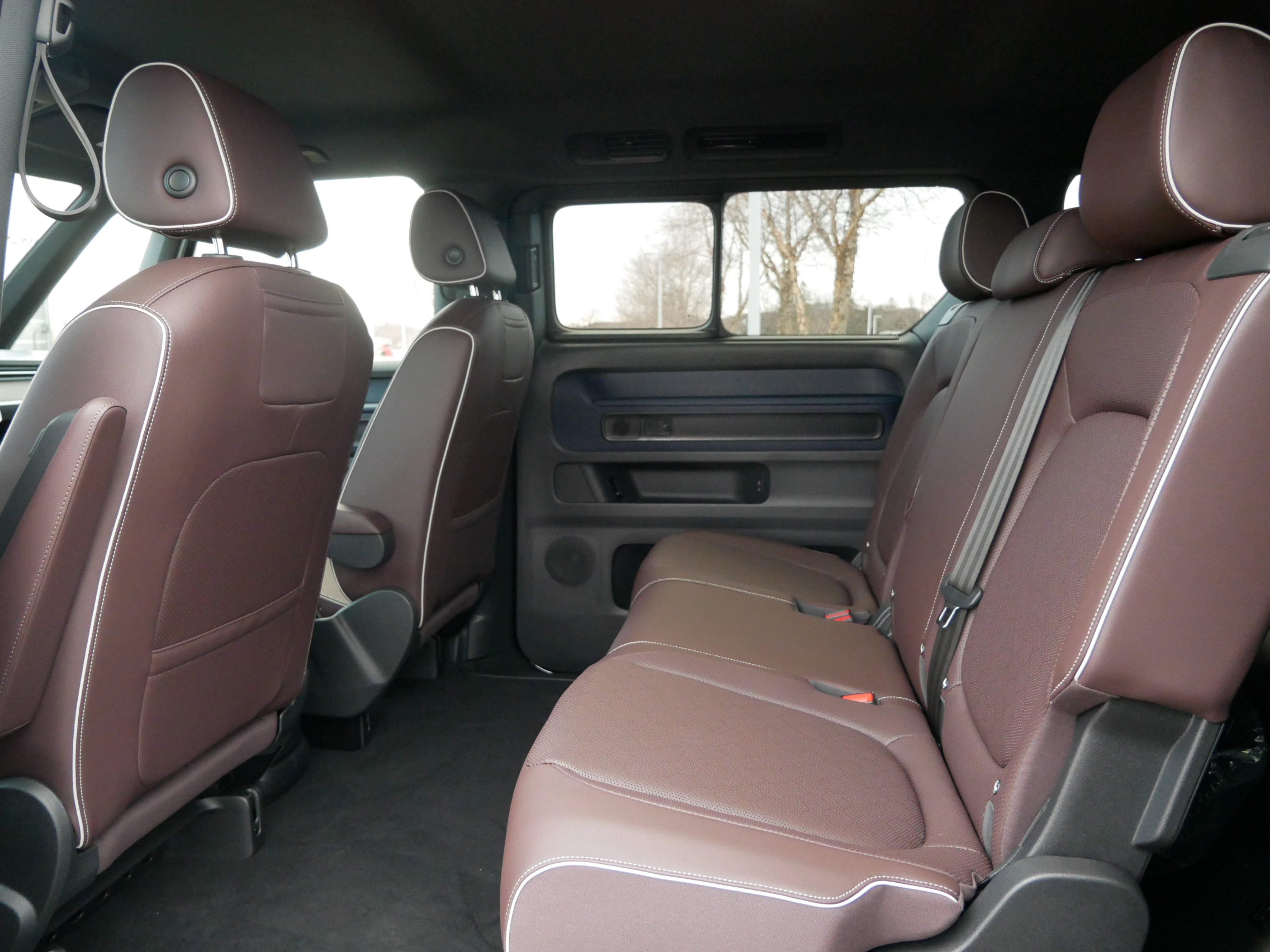 New 2025 Volkswagen ID. Buzz Pro S image 7