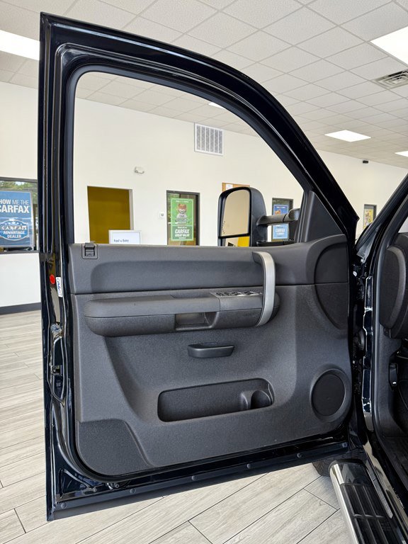 Used 2007 Chevrolet Silverado 2500 LT w/ EZ-Lift Tailgate Package image 14