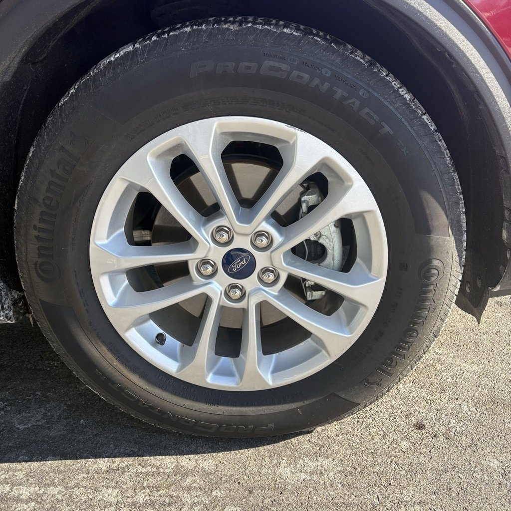 Used 2020 Ford Escape SE image 24