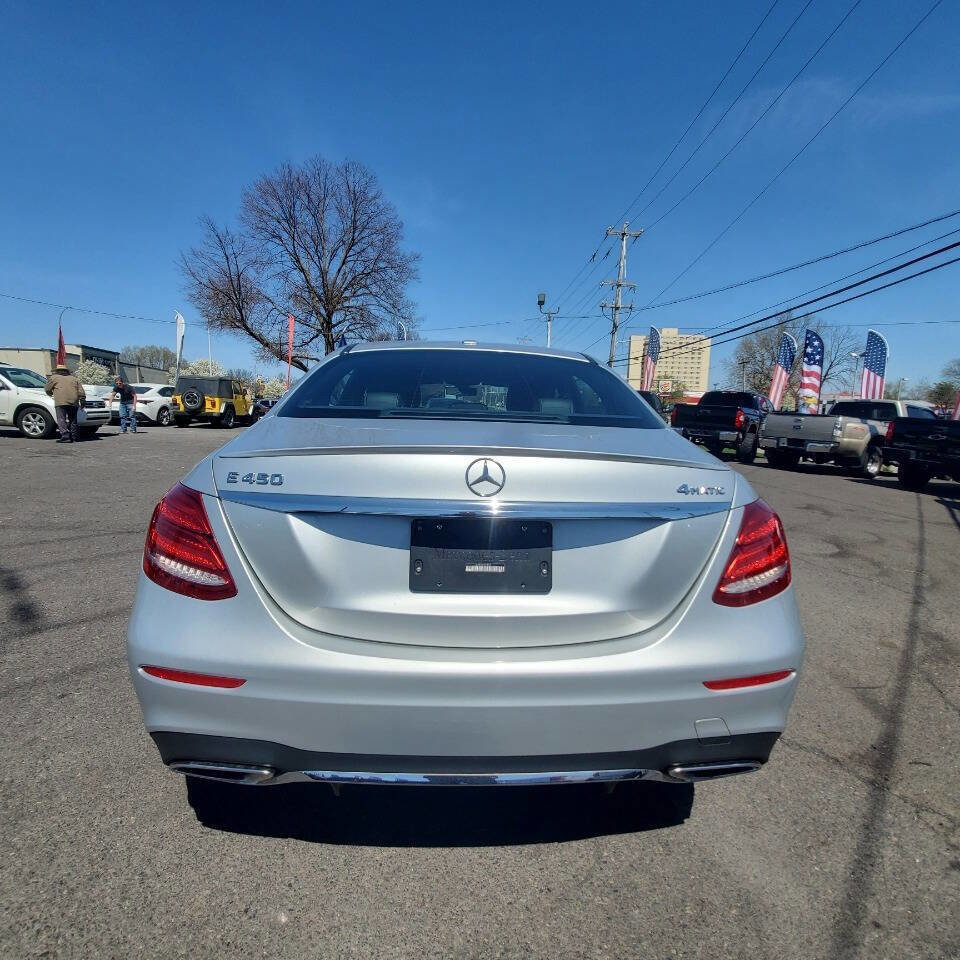 Used 2019 Mercedes-Benz E 450 4MATIC Sedan image 4