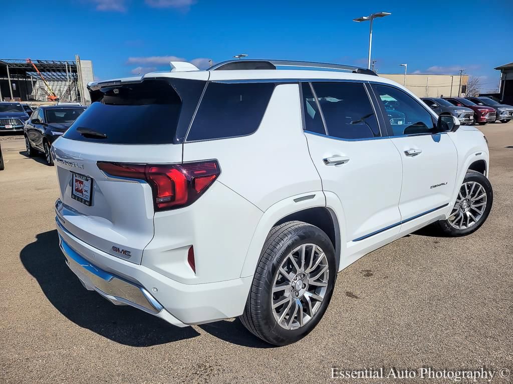 Used 2026 GMC Terrain Denali w/ LPO, Floor Liner Package image 7