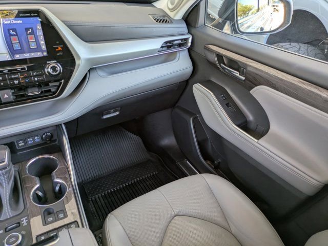 Used 2022 Toyota Highlander Platinum image 20