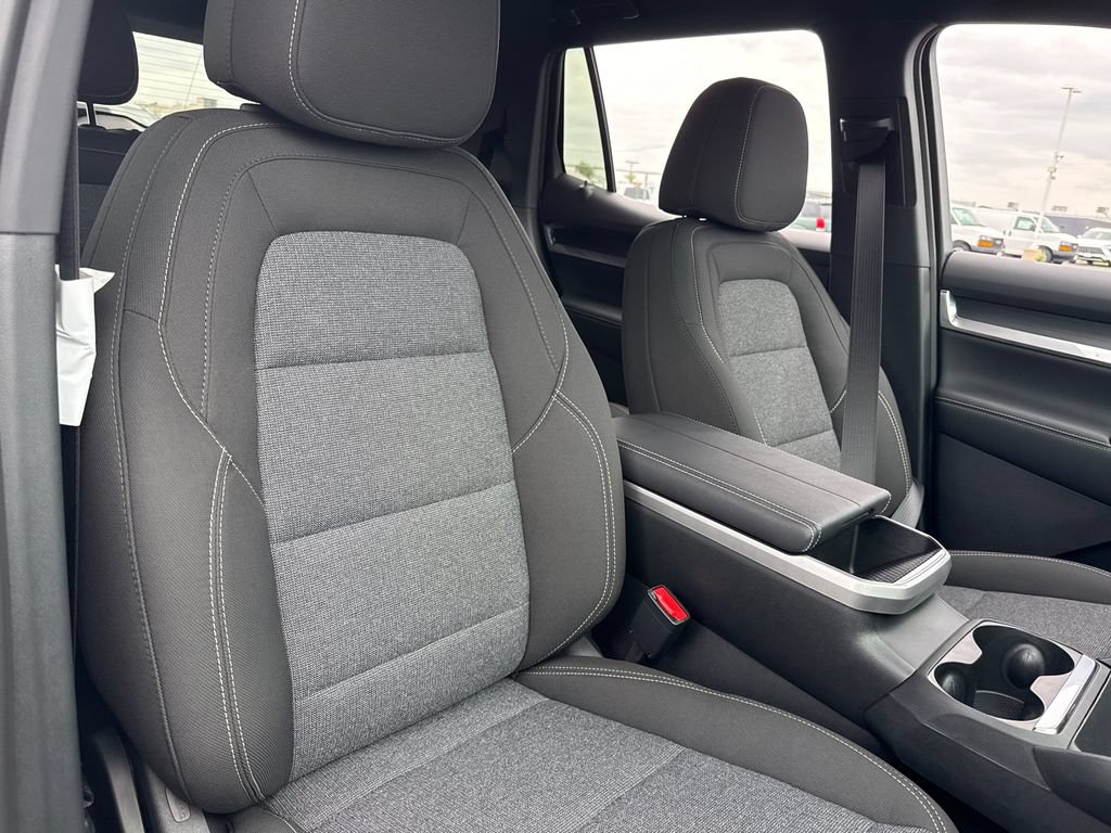 New 2027 GMC Terrain Elevation w/ Technology Package II AWD/4WD image 35