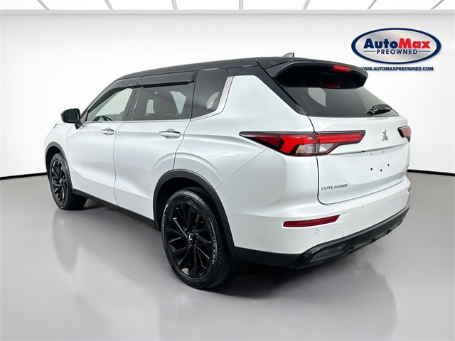 Used 2023 Mitsubishi Outlander SEL Black Edition image 6