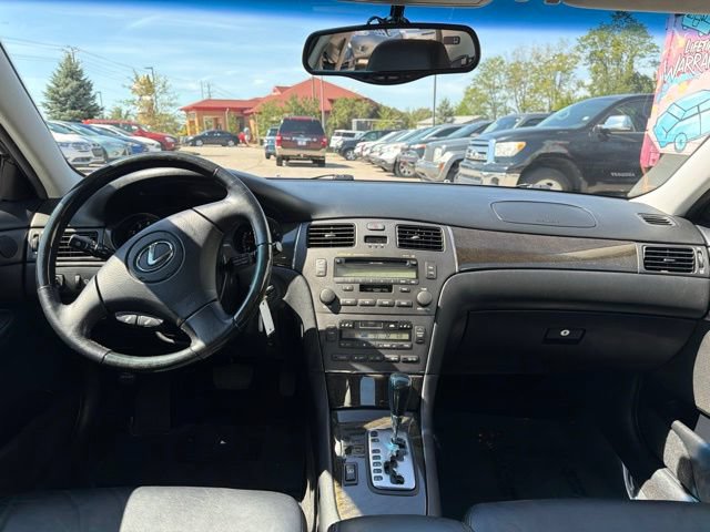 Used 2004 Lexus ES 330 w/ Premium Pkg FWD image 7