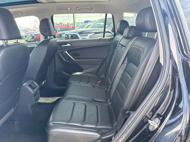 Used 2019 Volkswagen Tiguan SEL Premium AWD/4WD image 14