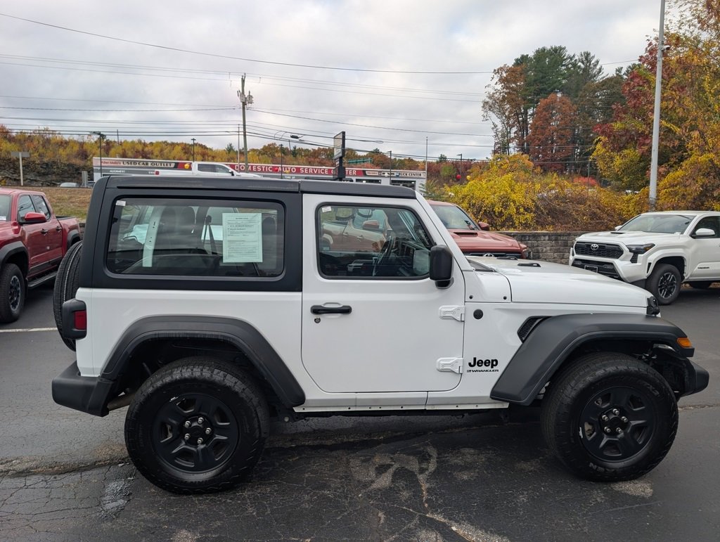 Used 2025 Jeep Wrangler Sport image 10