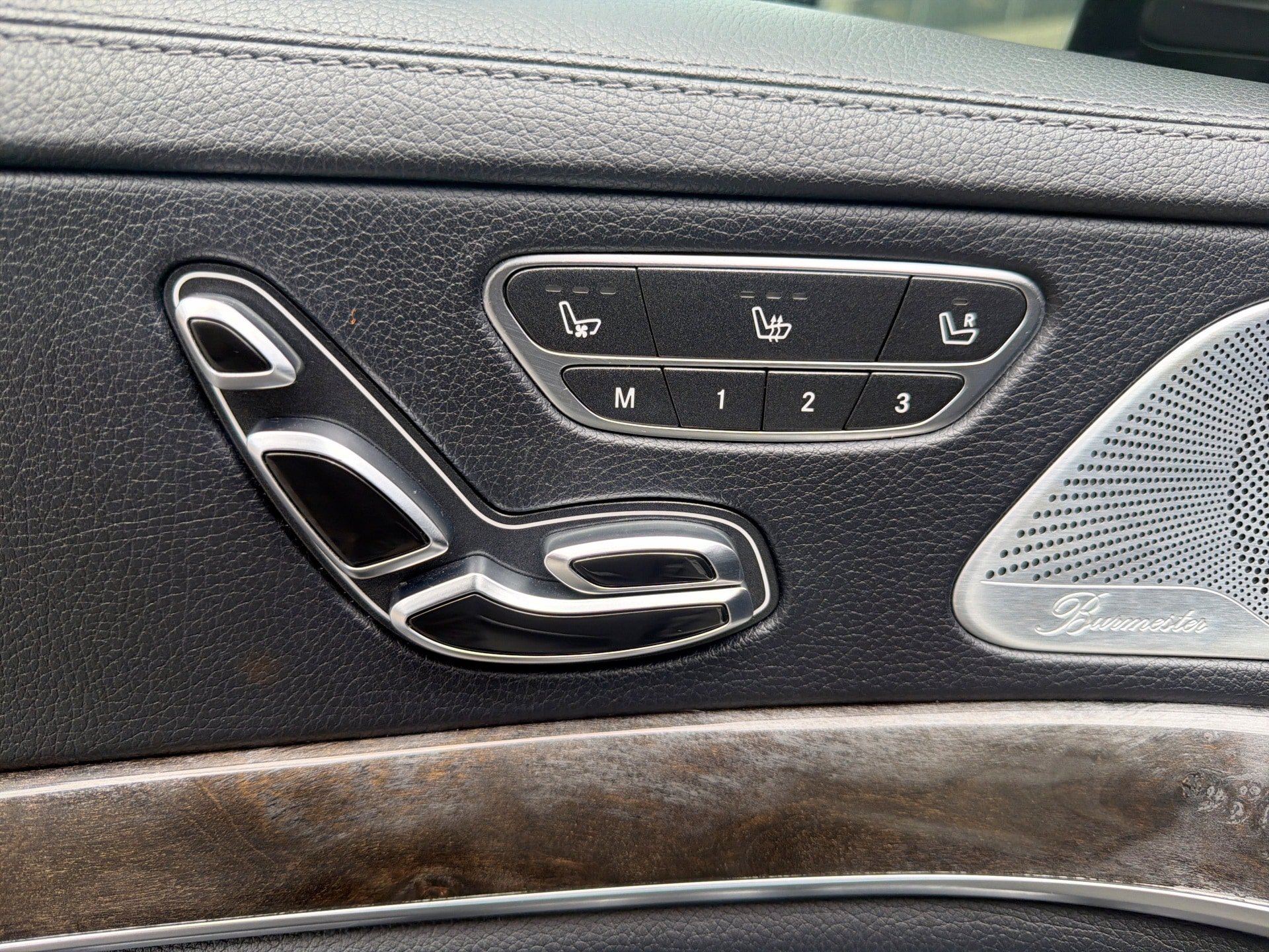 Used 2016 Mercedes-Benz S 550 Sedan image 14