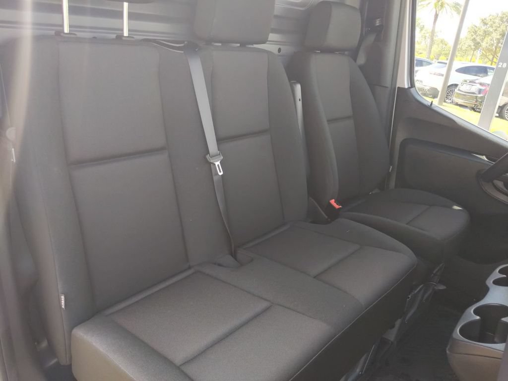 Used 2021 Mercedes-Benz Sprinter 2500 image 12