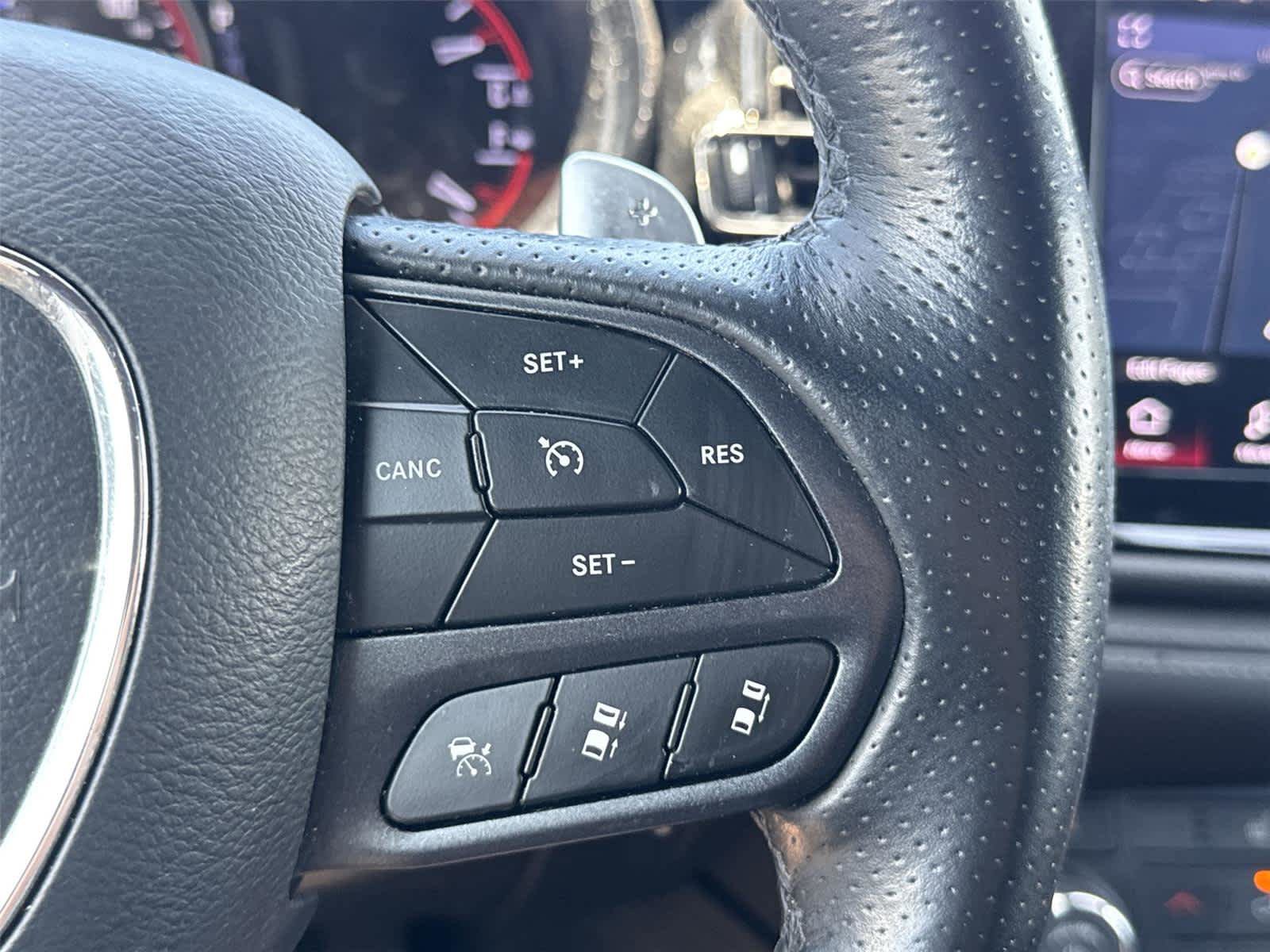 Used 2022 Dodge Durango GT AWD/4WD image 19