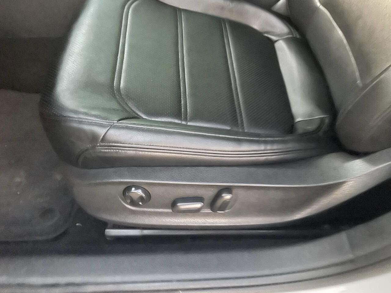 Used 2018 Volkswagen Passat 2.0T SE image 29