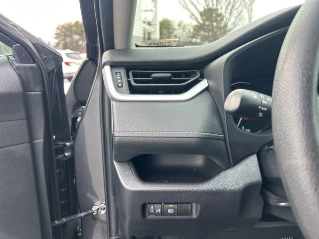Used 2024 Toyota RAV4 XLE image 28