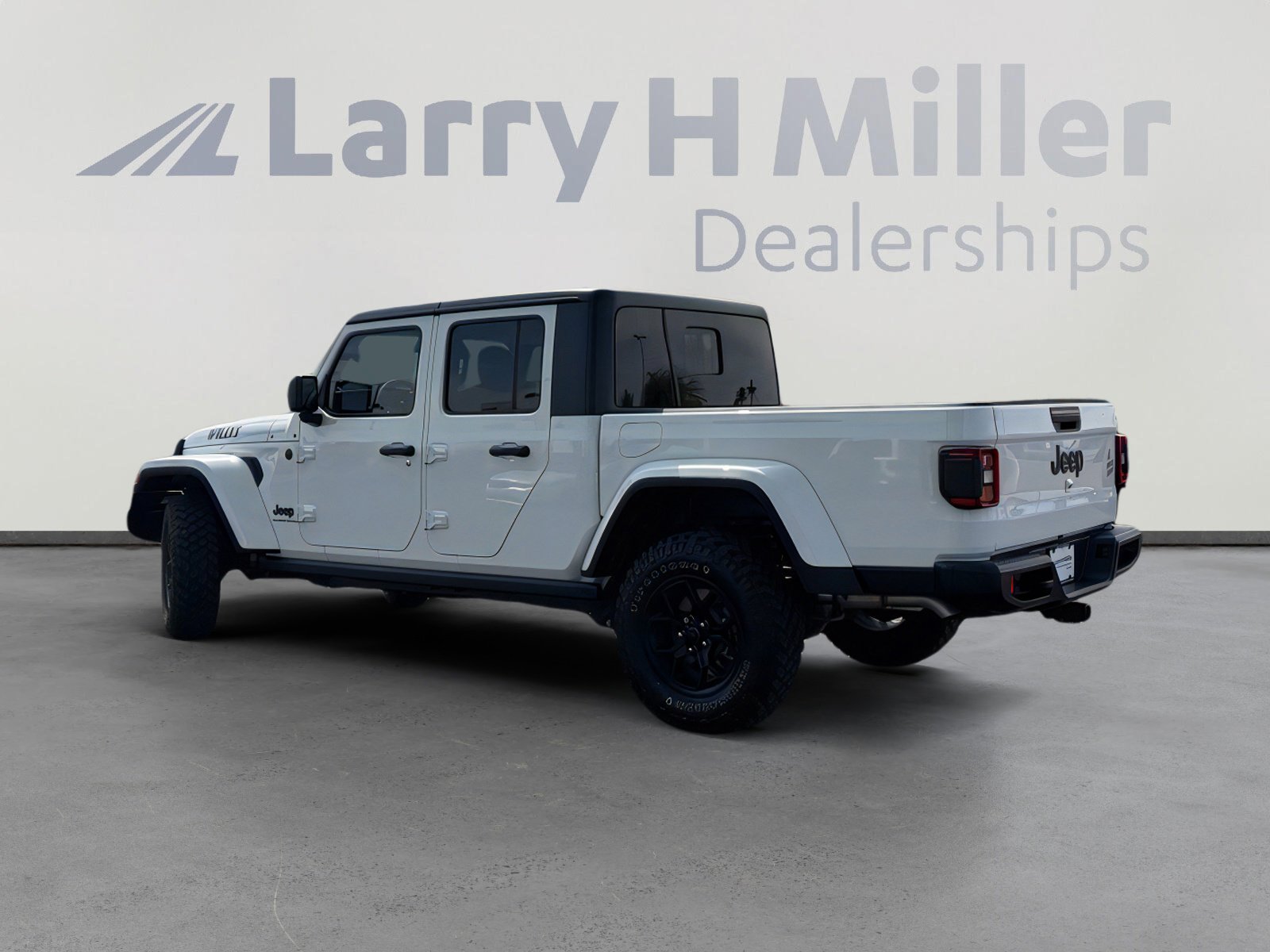 Used 2025 Jeep Gladiator Willys image 3