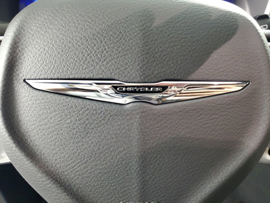 New 2026 Chrysler Pacifica Select image 22