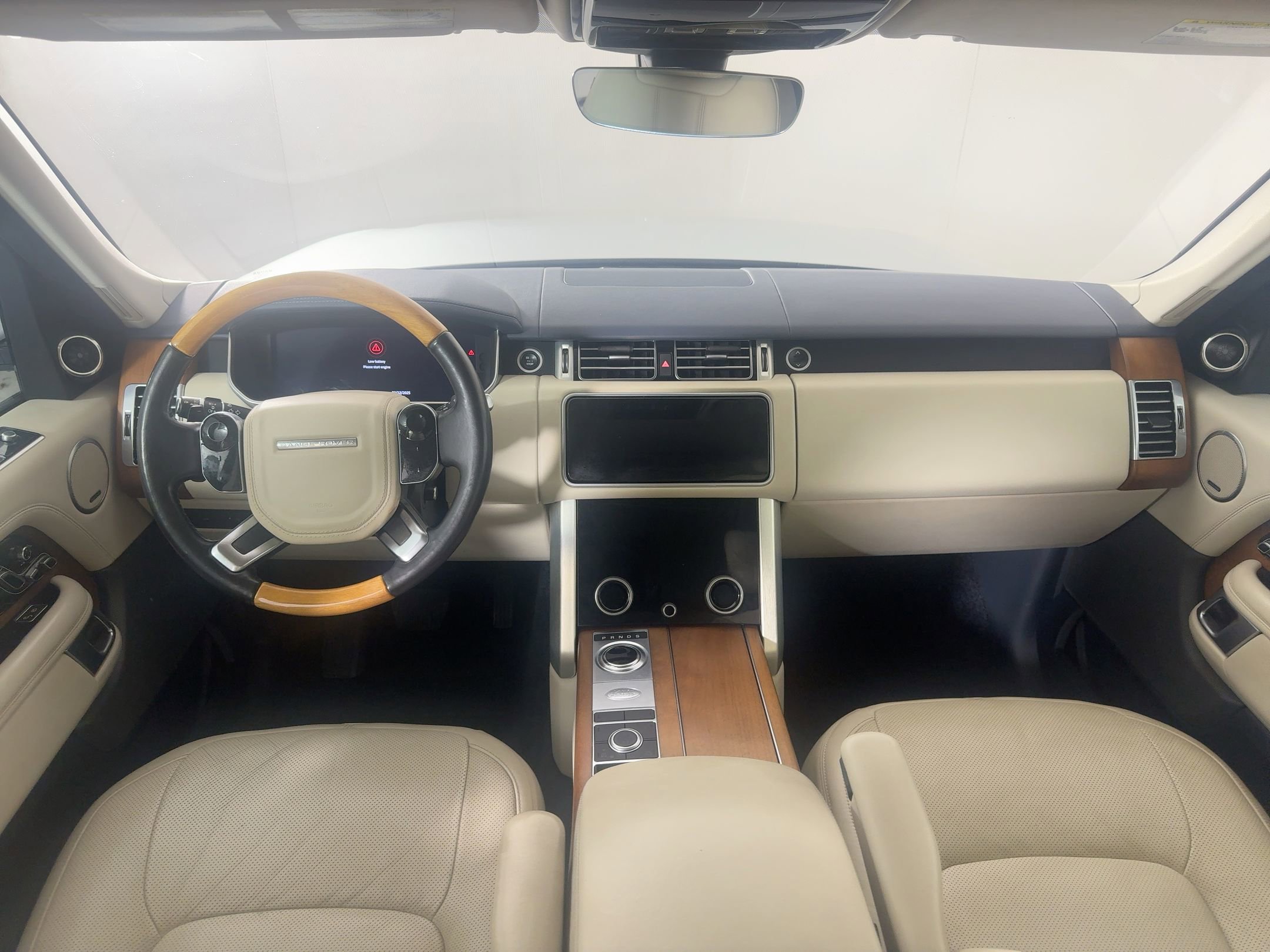 Used 2019 Land Rover Range Rover HSE image 16