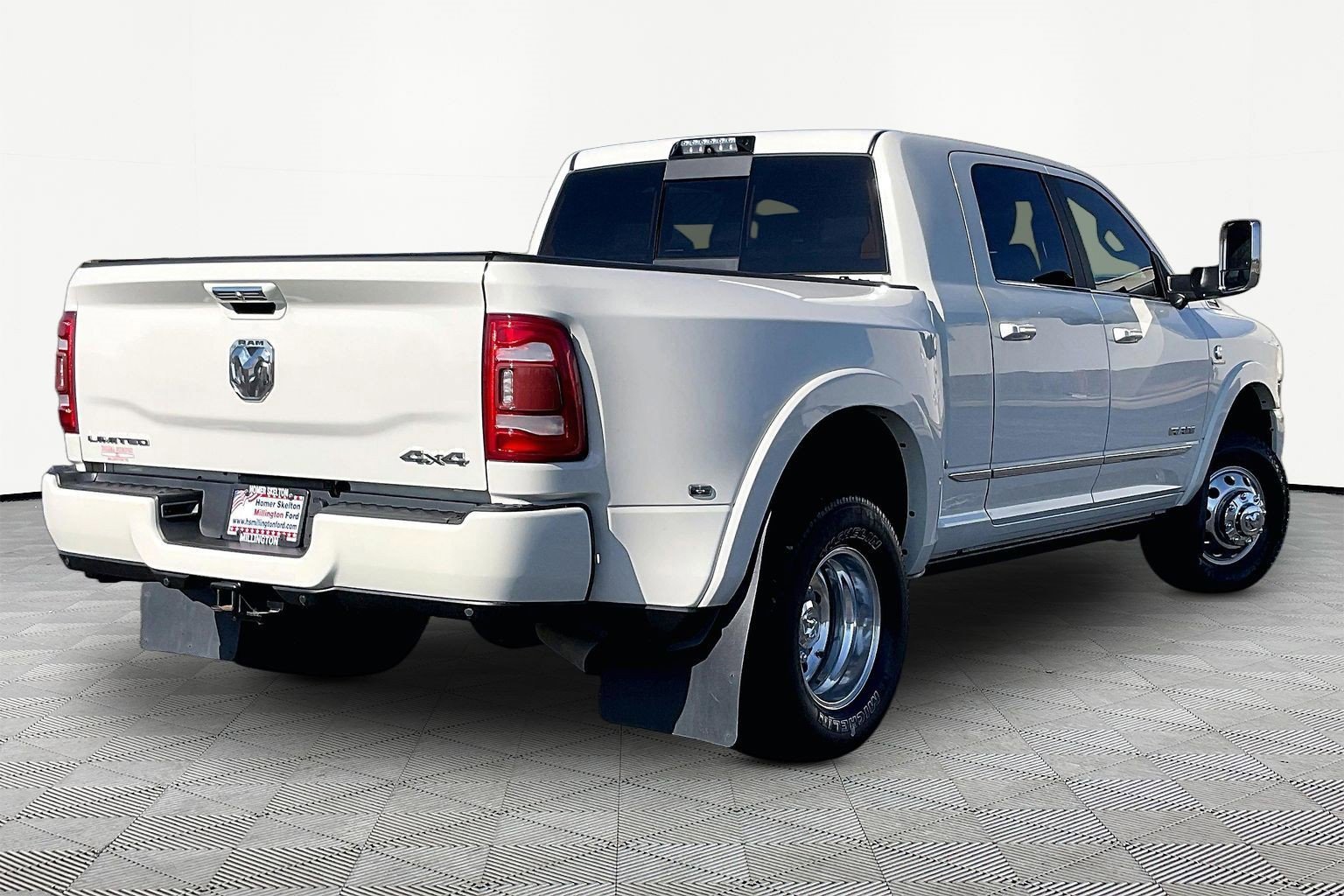 Used 2019 RAM 3500 Limited w/ Max Tow Package image 11